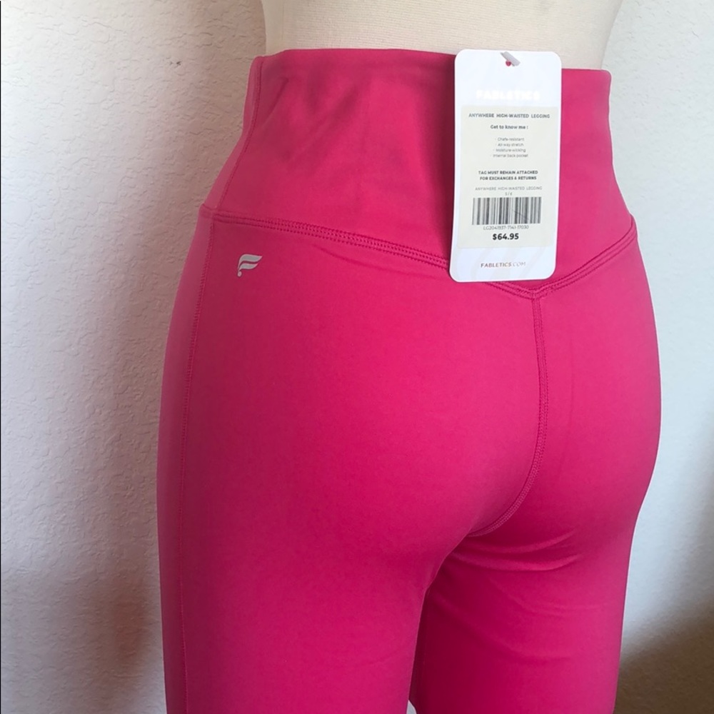 🌻Fabletics NWT - Picture 5 of 6